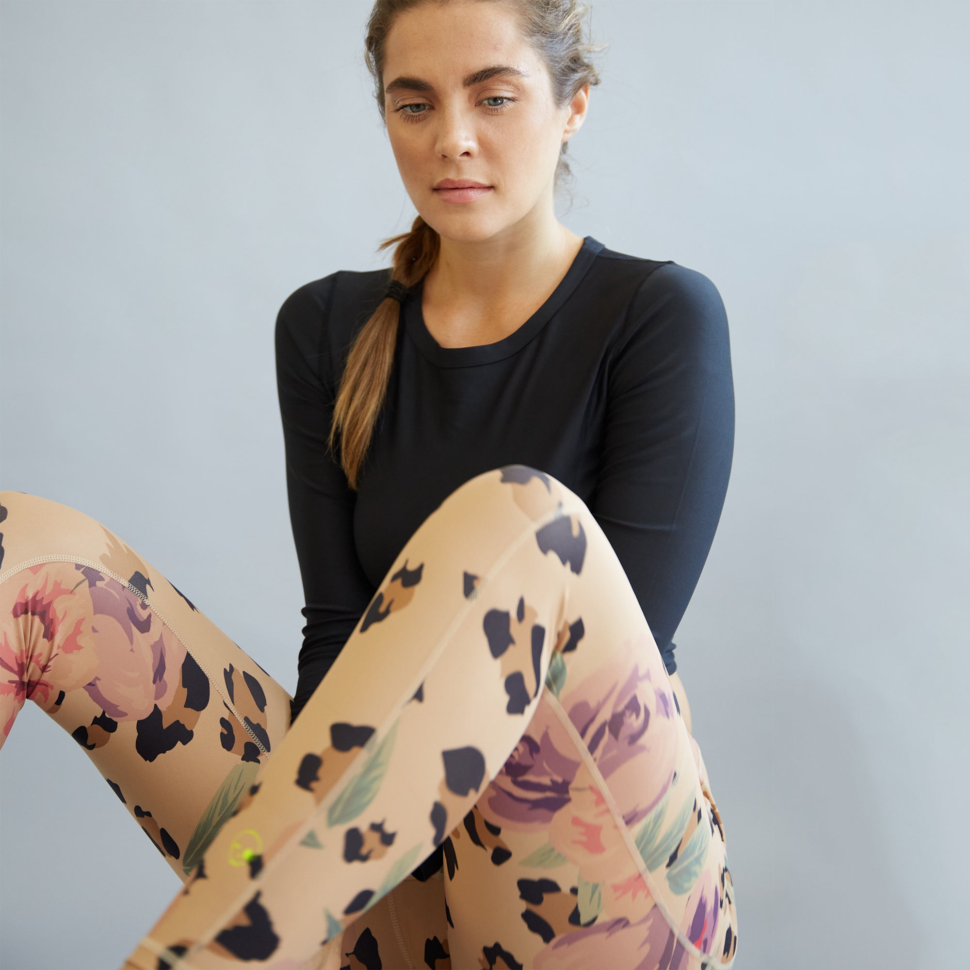 Nala Leopard Wide Waistband Pocketed Leggings – WSI Sportswear